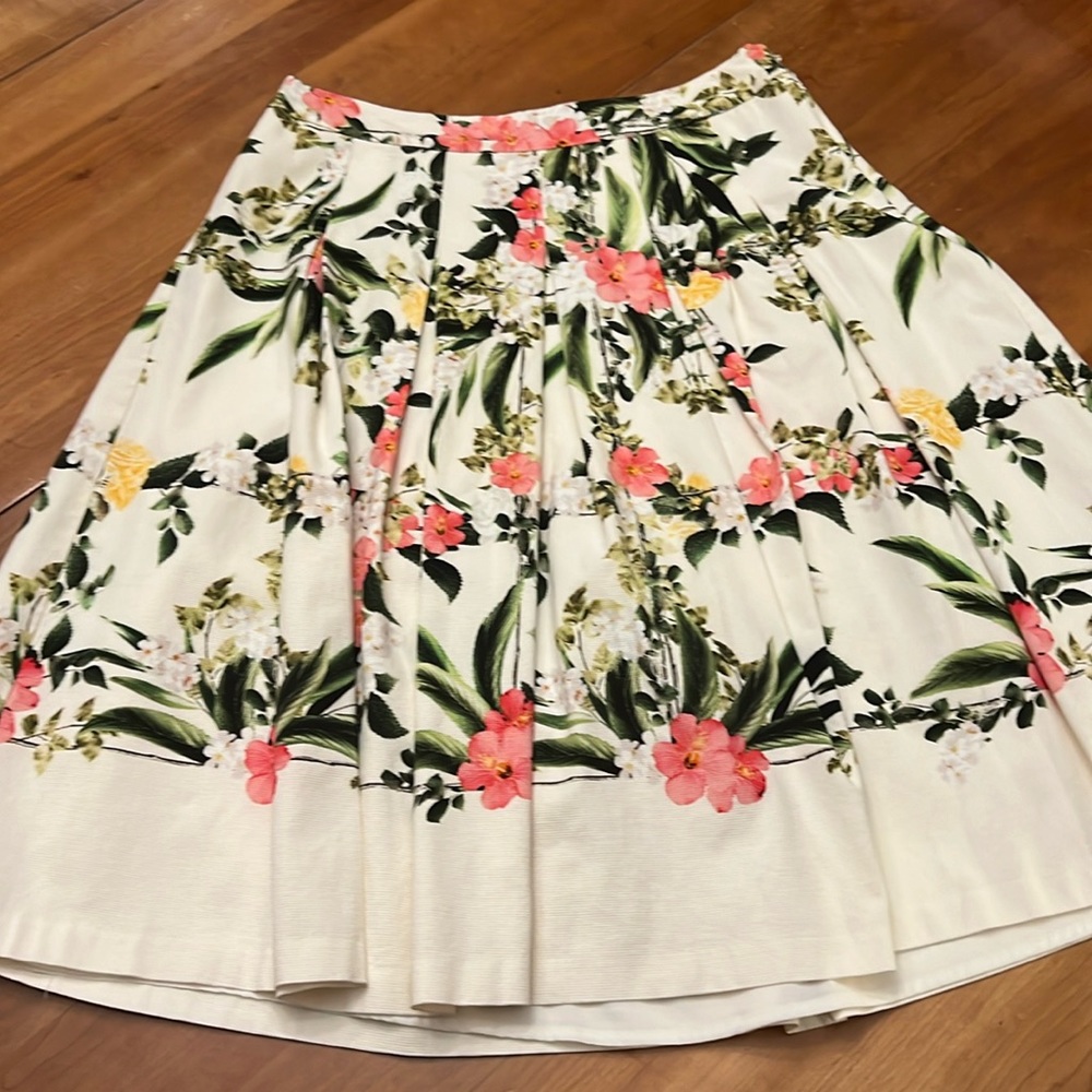 Talbots Cream Floral A-Line Skirt with Pink & Yellow Blooms Sz 2